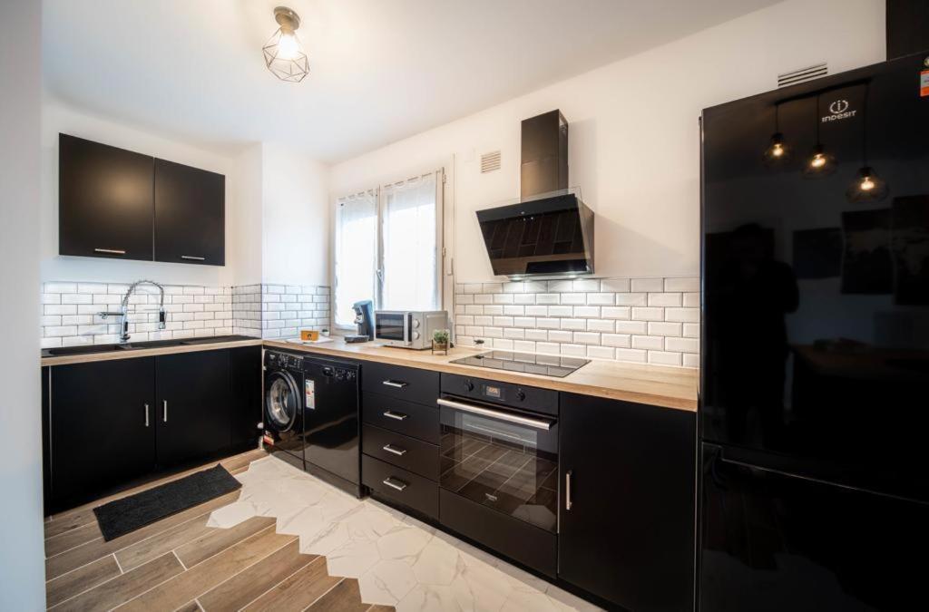 شالو سور سون Beautifulhome Appartement Avec Balcon - Centre Ville المظهر الخارجي الصورة